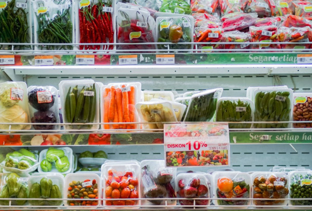 Biedronka i Lidl oferują przeceny owoców i warzyw na początek roku; fot. unsplash.com Biedronka i Lidl: nawet 50-proc. przeceny owoców i warzyw na początek roku