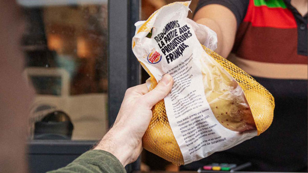 Burger King rozdaje gościom ziemniaki; fot. mat.pras. Francja: Burger King rozdaje gościom ziemniaki aby wesprzeć rolników