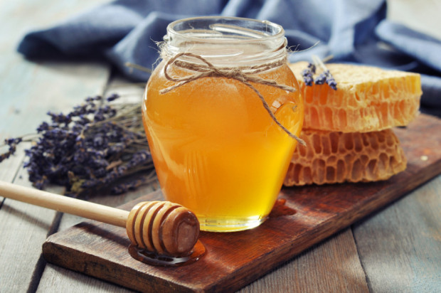 fot. shutterstock Pszczelarze mogą oznakować swoje miody wspólną etykietą promocyjną
