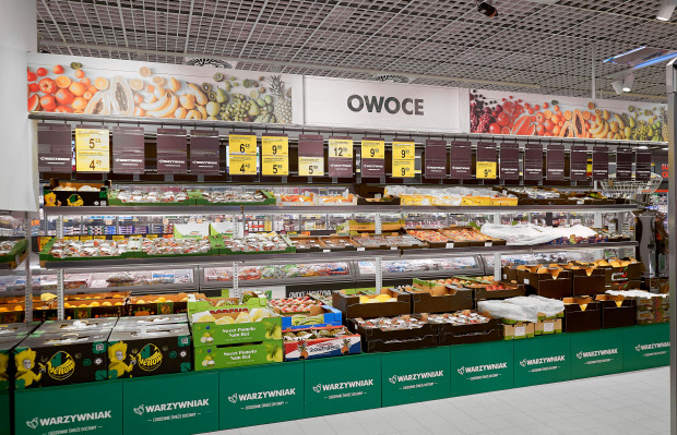 Trwają przeceny jabłek w sieciach handlowych Trwają przeceny jabłek w sieciach handlowych. W Biedronce po 1,99 zł/kg