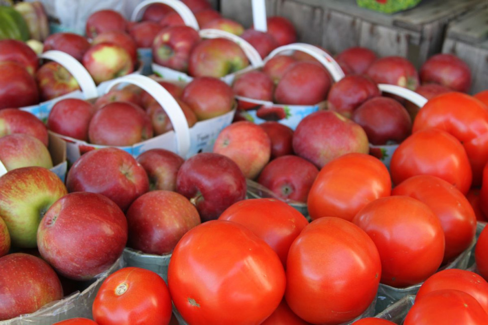 Jabłka i pomidory z Azerbejdżanu mogą już wjechać do Rosji
