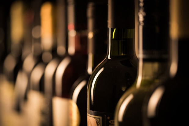 IJHARS przeprowadziła kontrolę jakości handlowej fermentowanych napojów winiarskich/ fot. shutterstock Kontrola jakości handlowej napojów winiarskich - jakie nieprawidłowości?