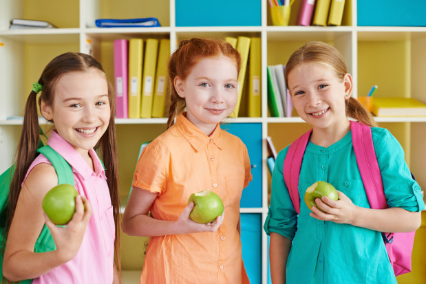 Na jakiej zasadzie w czasie ograniczeń działają dostawy owoców i warzyw dla szkół ?/fot. shutterstock.com Na jakich zasadach działają dostawy owoców i warzyw do szkół?