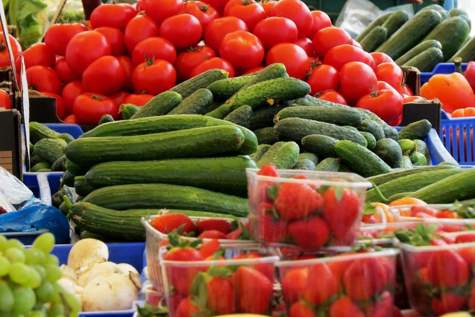 Lockdown zakłócił handel w Broniszach - jakie ceny owoców i warzyw?
