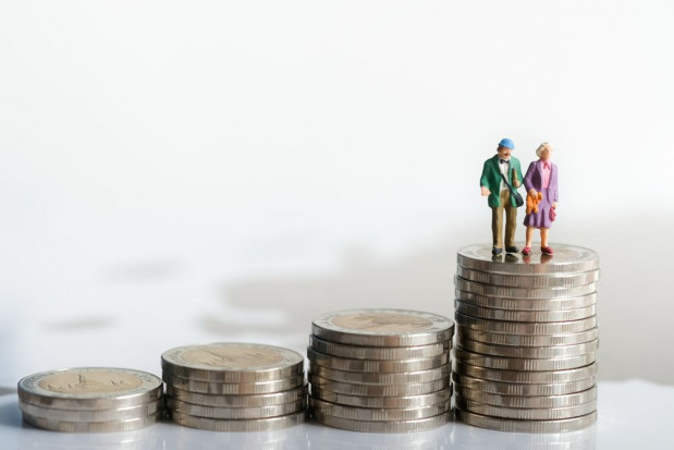 Dodatkowe roczne świadczenie pieniężne dla emerytów i rencistów/ fot. shutterstock KRUS wypłaci dodatkowe roczne świadczenie pieniężne emerytom i rencistom