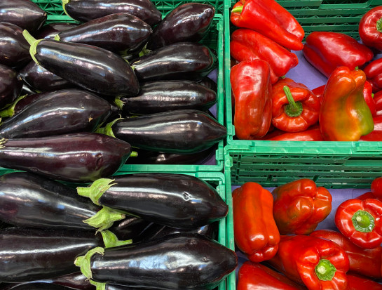Bronisze: bakłażan, brokuł i papryka dominują w ofercie warzyw importowanych/ fot. shutterstock.com Na Broniszach dużo warzyw z importu - jakie ceny?