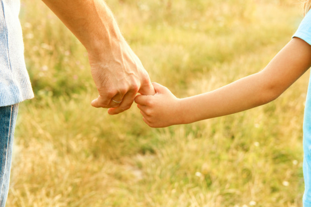 Zasiłek opiekuńczy dla ubezpieczonych w KRUS ma być przedłużony do 23 maja/fot. shutterstock.com Zasiłek opiekuńczy dla ubezpieczonych w KRUS ma być przedłużony do 23 maja