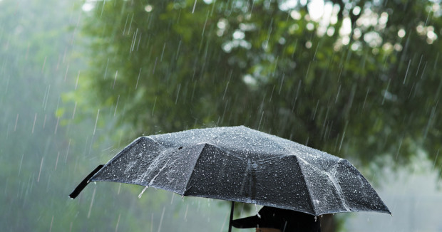 W piątek zapowiada się jeszcze bardziej pochmurnie niż czwartek/fot. shutterstock.com Pogoda na piątek: popołudnie deszczowe, możliwe burze