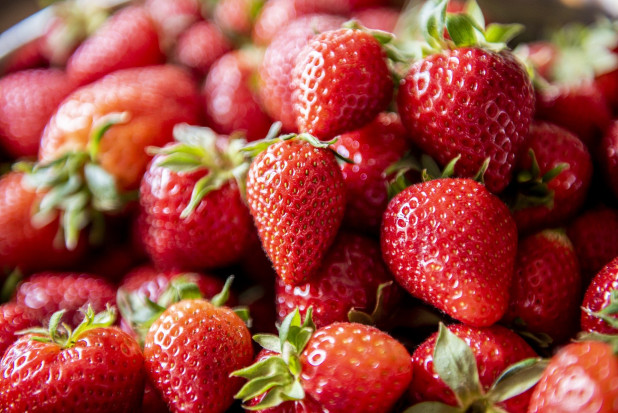 Dotychczasowy przebieg pogody sprzyjał dojrzewaniu truskawek./fot.pixabay.com Ekspertka: zapotrzebowanie przemysłu przetwórczego na truskawki jest duże