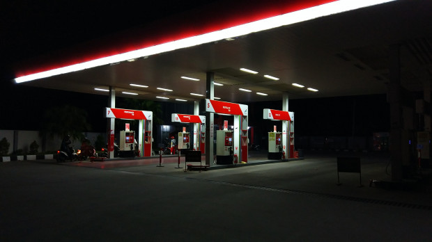 Benzyny i autogaz drożeją; fot. unsplash.com Minimalna obniżka cen diesla nie jest zapowiedzią korekty w dół