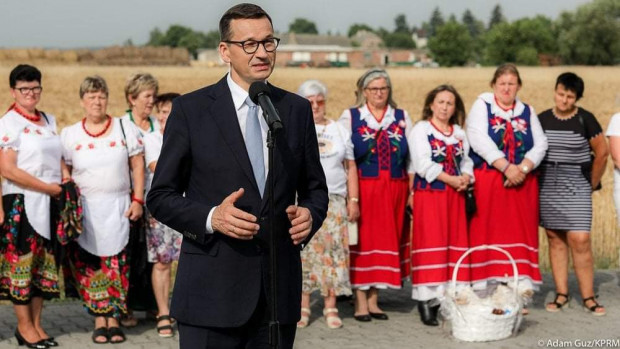Morawicki: Sprzedaży produktów do 100 tys. zł będzie nieopodatkowana/fot. twitter Mateusz Morawiecki Morawicki: Sprzedaży produktów do 100 tys. zł będzie nieopodatkowana