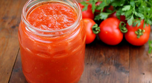 Sos pomidorowy za szczepienie się przeciwko Covid-19 we Włoszech