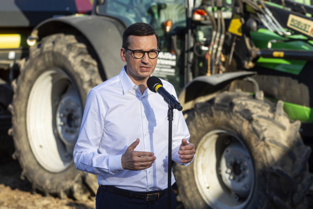 Morawiecki: tworzymy przełomowy program ubezpieczeniowy dla rolników/ fot. PAP/Piotr Wittman Morawiecki: tworzymy przełomowy program ubezpieczeniowy dla rolników