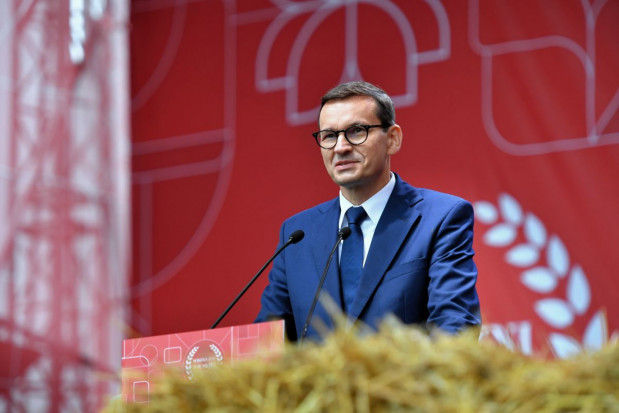 Premier Mateusz Morawiecki uczestniczy w IV Ogólnopolskim Święcie Wdzięczni Polskiej Wsi w Bobolicach (woj. zachodniopomorskie), PAP/Marcin Bielecki Premier: w tym roku na polską wieś popegeerowską trafi 1 mld zł