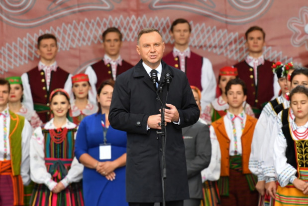 Prezydent Andrzej Duda na dożynkach prezydenckich / fot. PAP/Piotr Nowak Prezydent: Wieś jest w coraz lepszej sytuacji, ale wsparcie wciąż potrzebne