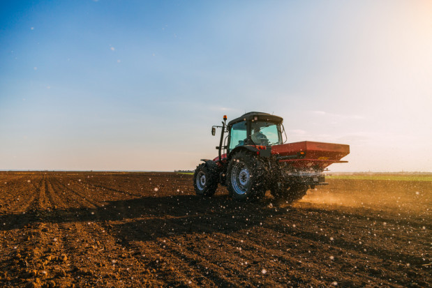 Aż 72% rolników deklaruje, że najbardziej przydatne do ich codziennej pracy byłyby technologie podnoszące efektywność nawożenia. / fot. shutterstock Proces cyfryzacji i modernizacji polskiego rolnictwa postępuje