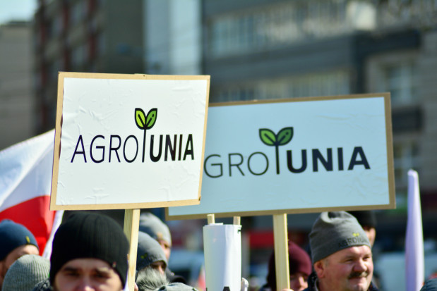 Agrounia na swoim facebookowym profilu zapowiedziała protest w poniedziałek - 11 października - pod zakładem Anwil we Włocławku. / fot. shutterstock Agrounia zapowiada strajk wz. z rosnącymi cenami nawozów