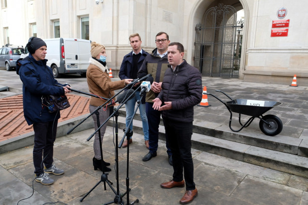 PSL o Pudzie: Czas pożegnać najgorszego ministra w historii/ Fot. PAP/Mateusz Marek PSL o Pudzie: Czas pożegnać najgorszego ministra w historii