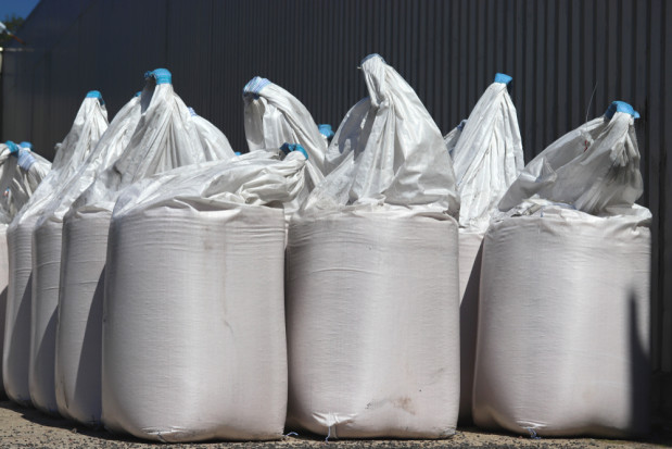 Ministerstwo Rolnictwa i Rozwoju Wsi przedstawiło następujące wyjaśnienia w sprawie niepokojącej sytuacji na rynku nawozów mineralnych/ fot. shutterstock.com Co robi MRiRW w związku z trudną sytuacją na rynku nawozów?