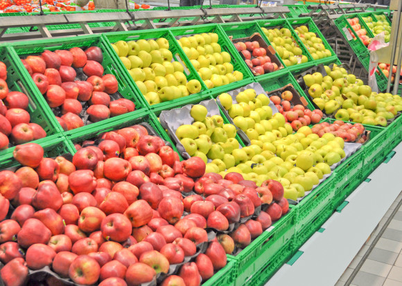W Biedronce i Lidlu jeszcze jakiś czas temu jabłka "prosto z sadu" sprzedawane były po 1,49 zł/kg. / fot. shutterstock Jabłka w Lidlu jeszcze tańsze. Gloster za 1,39 zł/kg!