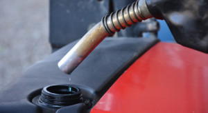 Analitycy: możliwa niewielka obniżka cen paliw na stacjach