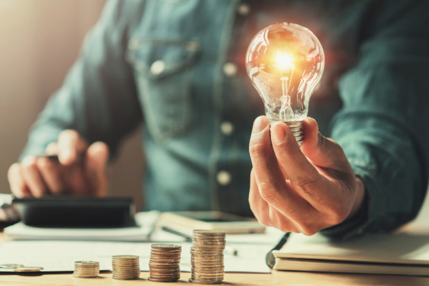 Rekompensaty dla gospodarstw domowych za wzrost cen prądu możliwe od stycznia/fot. shutterstock.com Rekompensaty dla gospodarstw domowych za wzrost cen prądu możliwe od stycznia