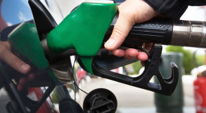 Morawiecki: Wdrożymy rozwiązania zmniejszające ceny paliw