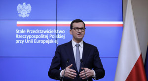 Morawiecki chce otrzymać zgodę od KE na obniżenie VAT-u na paliwo