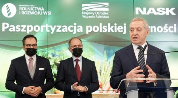 W czwartek w resorcie rolnictwa została podpisana umowa w sprawie pilotażowego projektu Paszportyzacji Polskiej Żywności /fot. MRiRW Podpisano umowę w sprawie paszportyzacji polskiej żywności