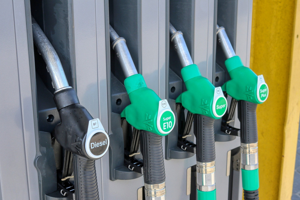 O ile spadły ceny paliwa na stacjach po obniżce akcyzy ?