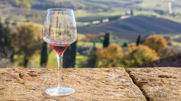 Niższa akcyza dla producentów win i miodów pitnych