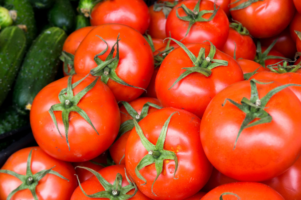 Ceny warzyw na Broniszach. Drogie pomidory i ogórki