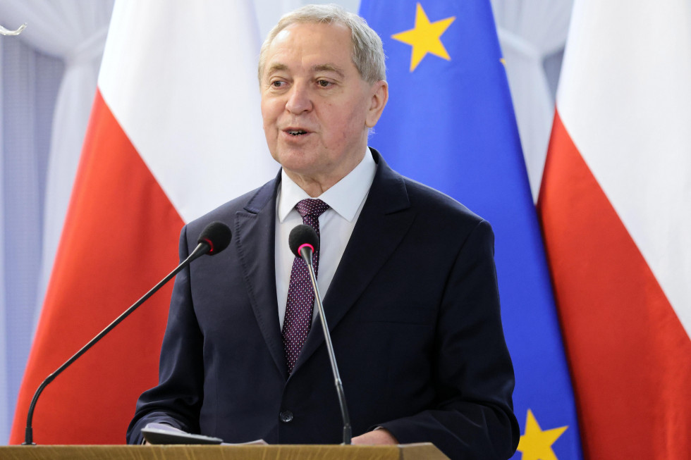 Zdaniem Henryka Kowalczyka, polski plan strategiczny zapewni rolnikom godziwe warunki życia. / fot. PAP/Leszek Szymański Kowalczyk: Plan strategiczny zapewni rolnikom godziwe warunki życia