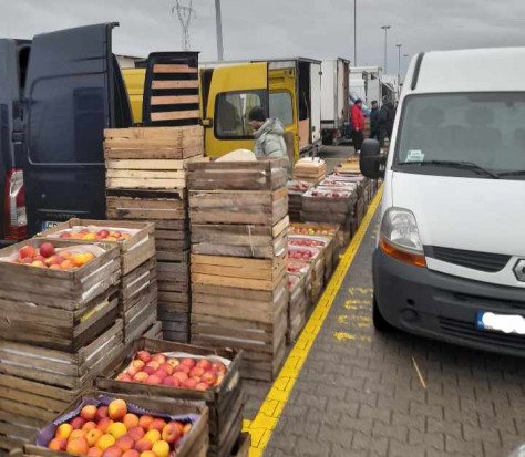 Handel na Broniszach: Mniej kupców na jabłka