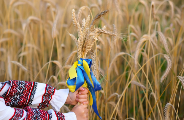 Pomoc dla ukraińskich rolników: Eksport przez Polskę i dostawy paliwa