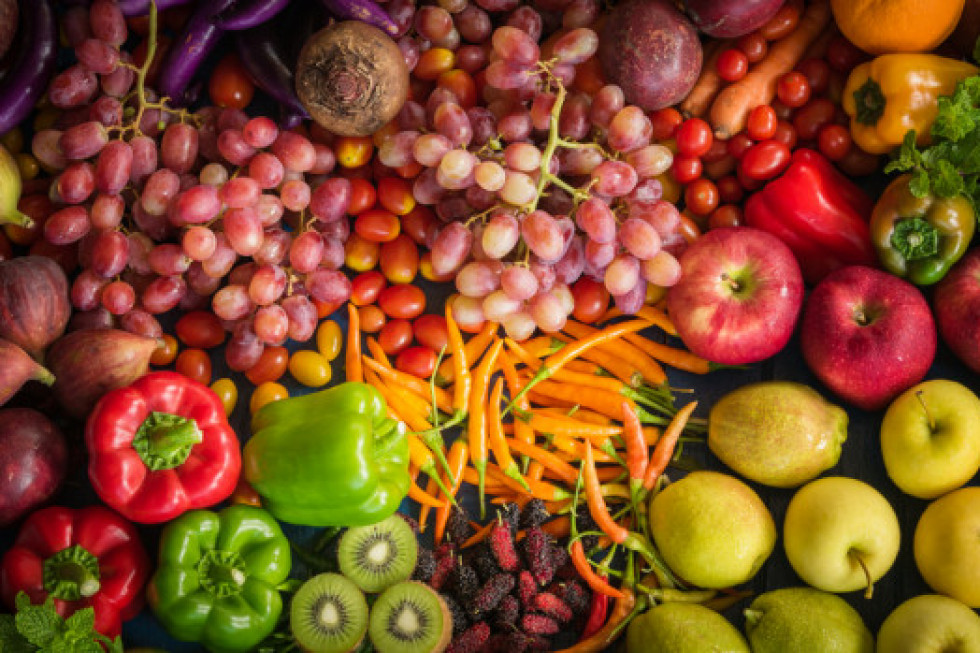 Rosja, bojąc się niedoboru warzyw i owoców sprowadzanych dotychczas z Zachodu, szuka nowych dostawców żywności. / fot. shutterstock Rosja sprowadzi owoce i warzywa z Azji Centralnej?
