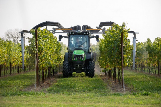 Deutz-Fahr prezentuje nowe modele ciągników sadowniczych Nowe modele ciągników sadowniczych