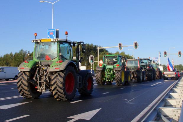Holandia: rolnicy blokują centra dystrybucyjne supermarketów
