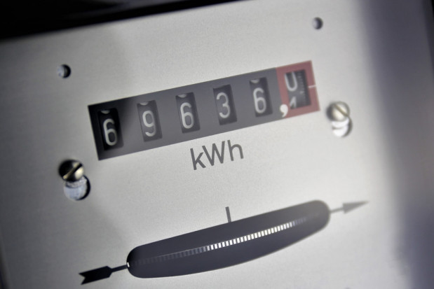 Cena energii elektrycznej dla gospodarstw domowych, która jest jedną ze składowych całego rachunku za prąd, może wzrosnąć w 2023 r. o co najmniej 180 proc. / fot. shutterstock Cena prądu o 180 proc. w górę? Będzie bardzo drogo