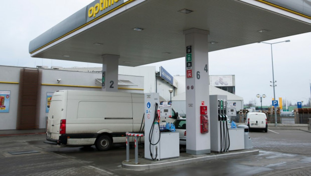 Diesel potaniał w tym tygodniu o 33 gr na litrze / fot.shutterstock.com Ceny paliw: diesel potaniał o 33 gr, benzyna Pb95 także tanieje