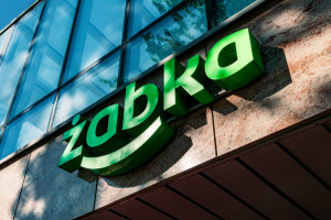 Rząd przejmie Żabkę? Jest komentarz Kowalczyka