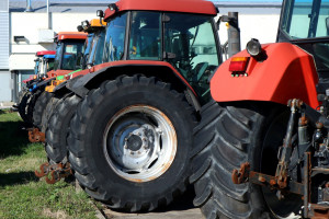 Spada sprzedaż nowych ciągników rolniczych. Jak rynek wtórny?