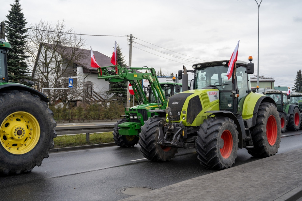 Lubelskie: rolnicy protestują na przejściach granicznych z Ukrainą w Dorohusku i Hrebennem/ fot.shutterstock.com Rolnicy protestują na przejściach granicznych z Ukrainą w Dorohusku i Hrebennem
