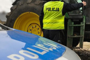 Traktor przewrócił się i przygniótł chłopca