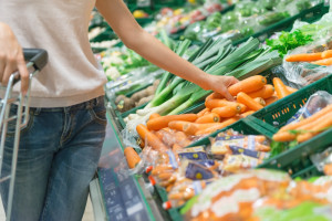 Tanie owoce i warzywa mają zachęcić klientów do zakupów w Lidlu