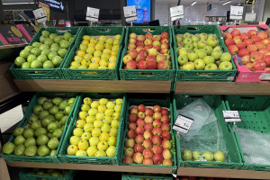 Ceny jabłek i gruszek w supermarkecie w Madrycie. Tyle kosztują w euro