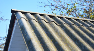 Wymiana dachów z azbestu 2026. Rolnicy zyskali więcej czasu